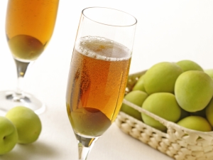 Recetas de bebidas alcohólicas de ciruela cereza.