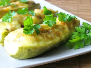 Hoe dieetgerechten van courgette te koken?