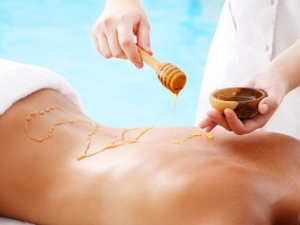 Lợi ích và tác hại của massage lưng bằng mật ong