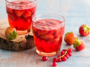 How to make strawberry compote for the winter?