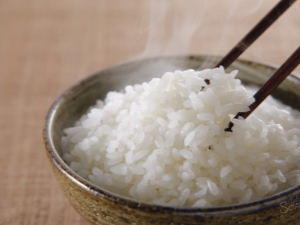 How to cook friable rice in a pan?