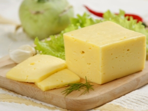 Contenido calórico y valor nutricional del queso ruso