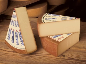 Gruyère : teneur en calories et composition, utilisation en cuisine