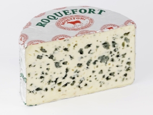 Roquefort cheese: features, cooking at home and rules for use