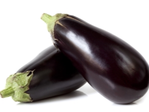 Op welke leeftijd kan aubergine aan een kind worden gegeven en hoe kunnen ze op de juiste manier in het dieet worden geïntroduceerd?