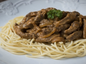 beef stroganoff recept