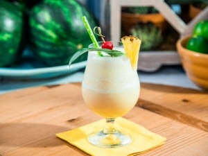 Alcoholvrije Pina Colada: hoe thuis te maken? 