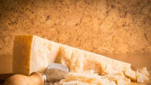 Phô mai Grana Padano: Mô tả, Lợi ích, Tác hại và Công thức nấu ăn