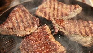 Recepten voor het koken van rundvlees in een pan