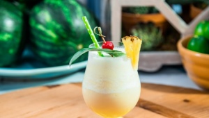 Alcoholvrije Pina Colada: hoe thuis te maken? 