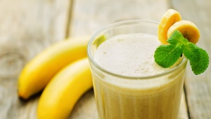 Milkshakes met banaan en ijs