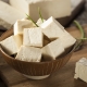 Tofu-kaas: eigenschappen en samenstelling, calorieën en eettips