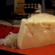 Chất gì có thể thay thế Parmesan trong các món ăn?