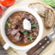 Goulash met runderhart koken