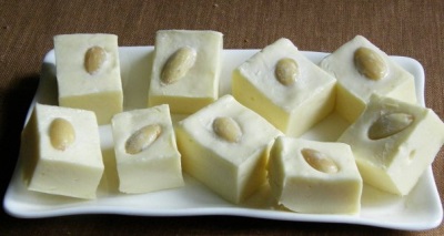 Dessert met cashew Burfi