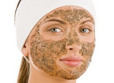 Cosmetische maskers met kruidenpissebedden