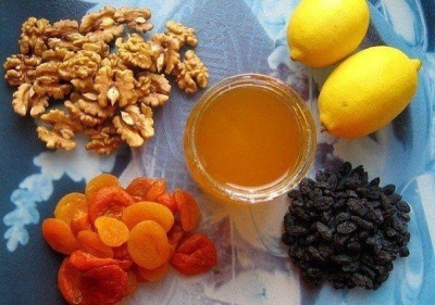 Mélange de miel et de noix aux fruits secs