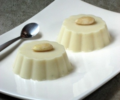 Blancmange met amandelmelk