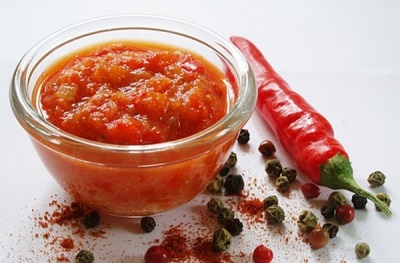 Công thức nấu ăn với ớt - Adjika